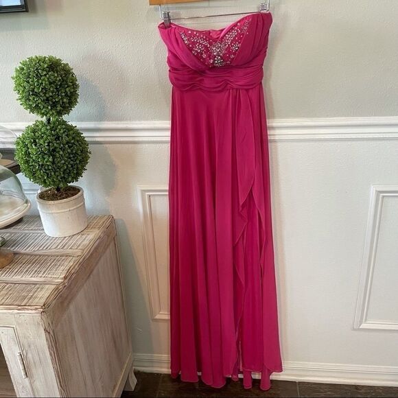 Nox Formal Sequence Embossed Gown - Picture 2 of 6